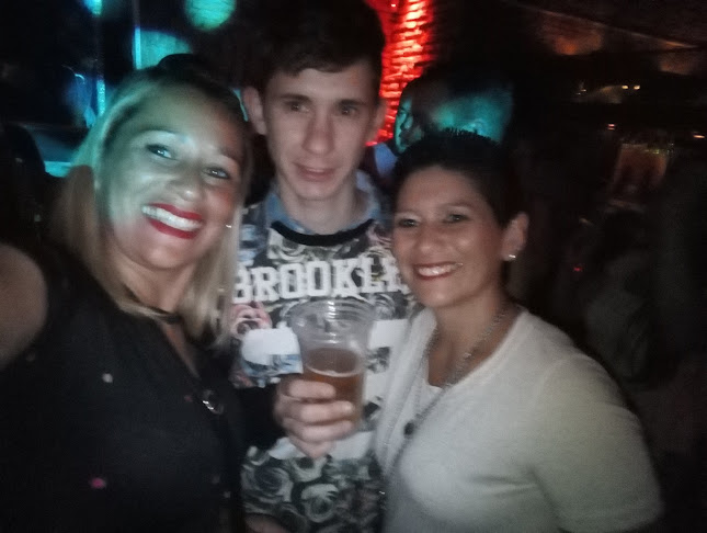 Comentarii opinii despre Tres Treinta Bar