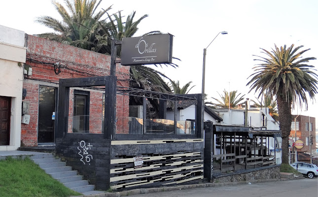 DosOrillas Restaurant & LoungeBar