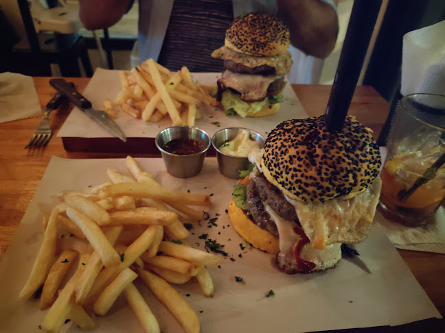 Opinii despre The Office Bar în Montevideo - Gastronomía y hostelería