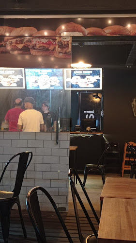 Valito Burgers & Milas - Gastronomía y hostelería