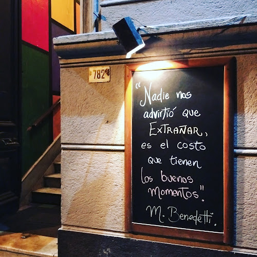 Canelones 782, 11100 Montevideo, Departamento de Montevideo