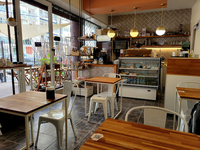 Opinii despre Café Cumpanis în Montevideo - Gastronomía y hostelería