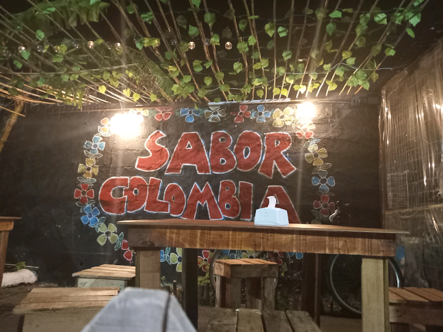 Opinii despre EL SABOR COLOMBIANO carrito de hamburguesa în Montevideo - Gastronomía y hostelería