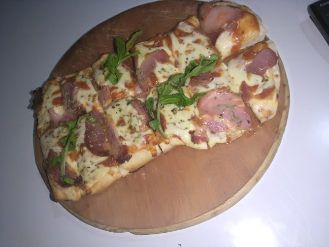 Opinii despre Ta Na Mesa Pizzería în Montevideo - Gastronomía y hostelería