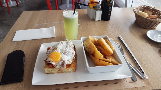 Olivia Restó Snack Bar