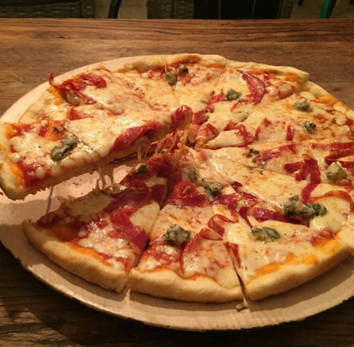 Della Toscana pizza artesanal. - Gastronomía y hostelería