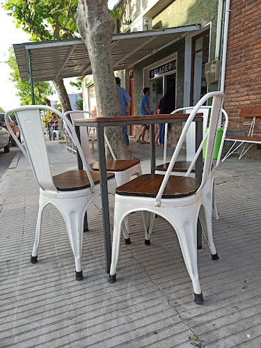 Opinii despre Heladeria Monte Bianco în Dolores - Gastronomía y hostelería