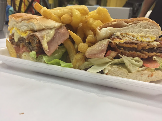 Opinii despre Bar y Restaurante El Amarillo în San José de Mayo - Gastronomía y hostelería