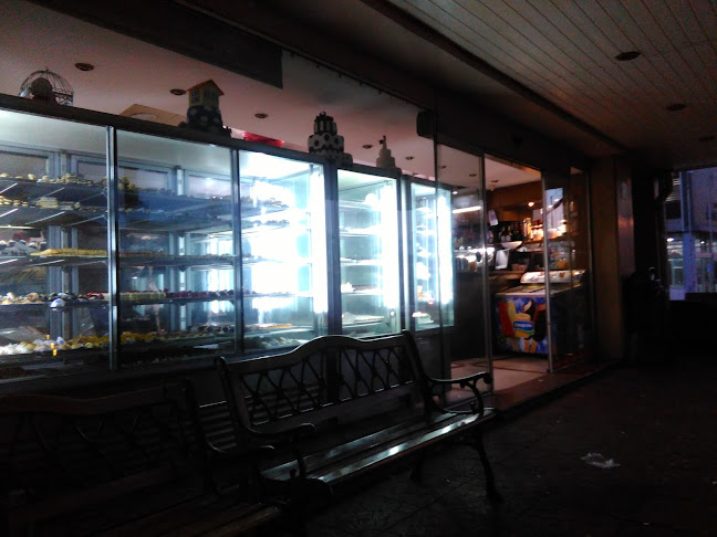 Confitería y Panadería Millán y Raffo - Gastronomía y hostelería