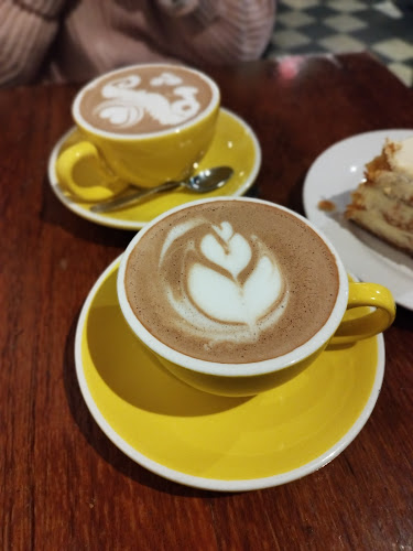 Opinii despre Cardenal Café în Montevideo - Gastronomía y hostelería