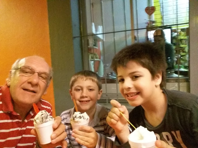 Helados Papito - Young