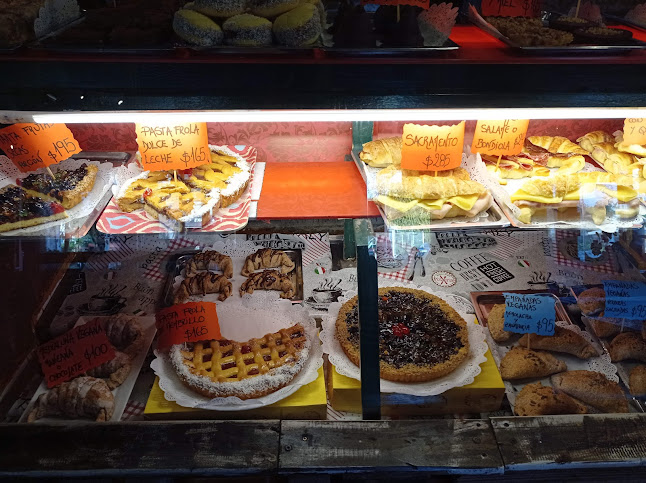 Medialunas Calentitas