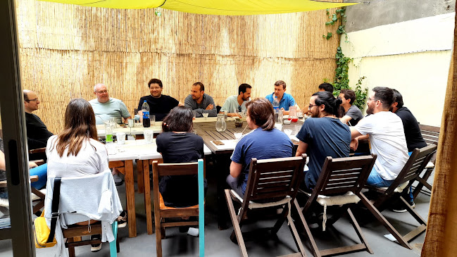 Opinii despre Espacio Laberinto - Café în Montevideo - Gastronomía y hostelería