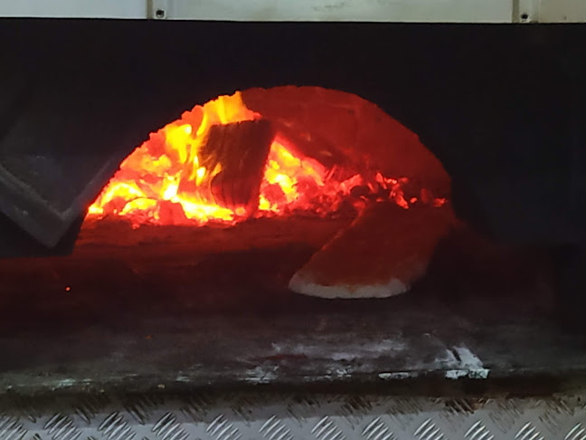 Pizzería "Posadas". Cambio de firma - Gastronomía y hostelería