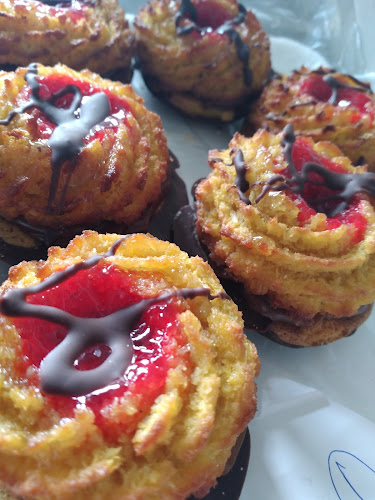 BIZCOCHERÍA Y ROTISERÍA HUGO