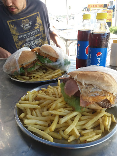 Opinii despre El Chivito Full în Pando - Gastronomía y hostelería