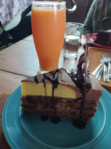 &, Calle 5, 20000, El Mirlo, El Edén