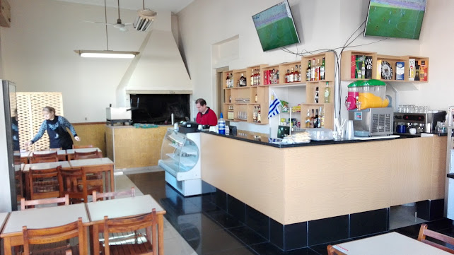 Opinii despre Negro el 11 - Restaurante, Café y Bar în Montevideo - Gastronomía y hostelería