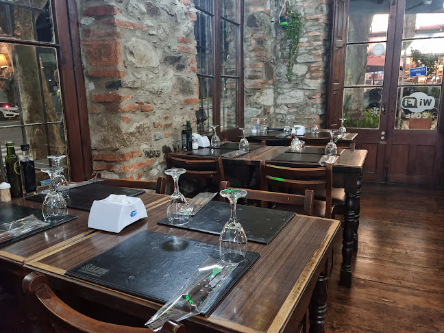 Gral. Flores 248, 70000 Col. del Sacramento, Departamento de Colonia