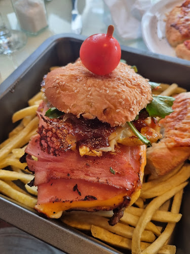 Opinii despre Parador Rocha în Rocha - Gastronomía y hostelería