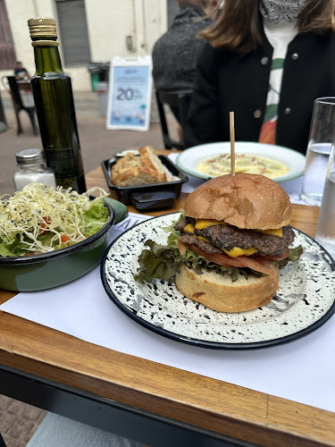 Opinii despre Alvarez Bar în Montevideo - Gastronomía y hostelería