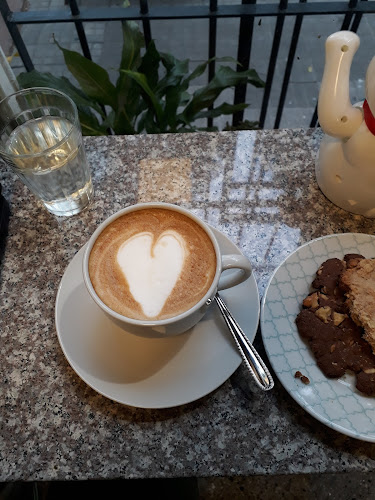 Casi esquina con, trebolcafe65@gmail.com, Dr. Joaquín Requena 1520, 11200 Montevideo