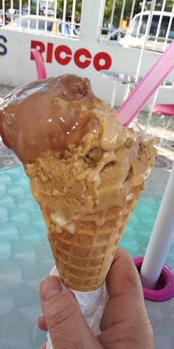 Opinii despre HELADERIA RICCO în Montevideo - Gastronomía y hostelería