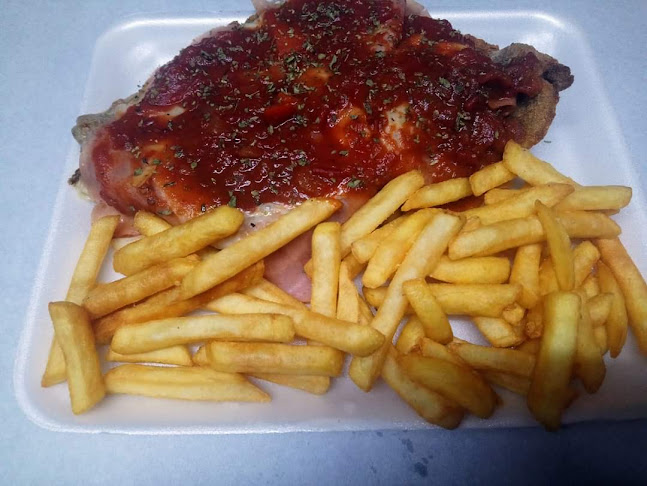 Opinii despre La Tablada Rotiseria Delivery în Salto - Gastronomía y hostelería