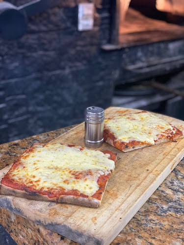 Pizzería Cervantes Tres Cruces - Montevideo