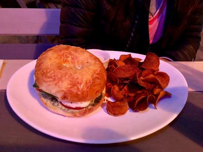 Comentarii opinii despre Café 2122