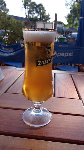 4W6V+3CC, Av. Alfredo Arocena, 11500 Montevideo, Departamento de Montevideo