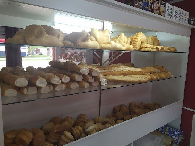 Opinii despre Panadería La Curva în Chuy - Gastronomía y hostelería