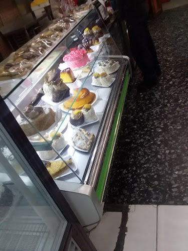 Comentarii opinii despre Panaderia Reina