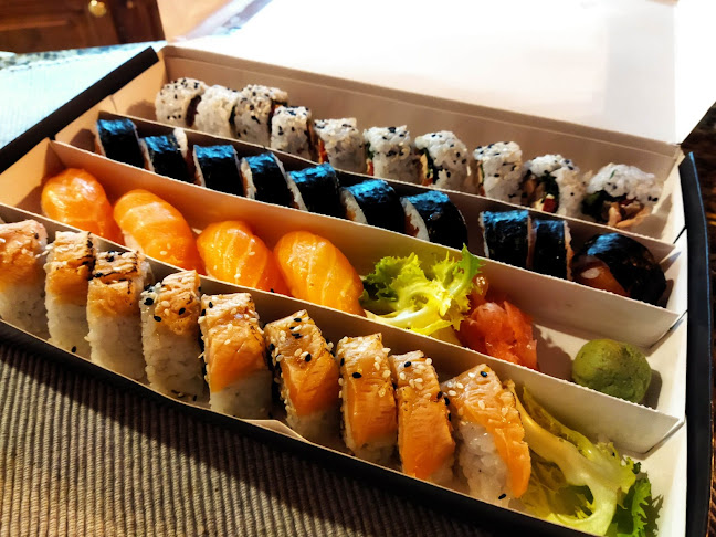 Origami sushi bar