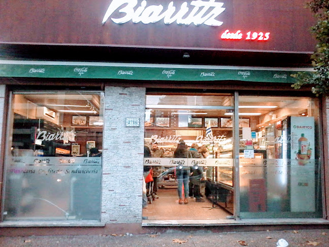 Biarritz, Panadería y Confitería Biarritz