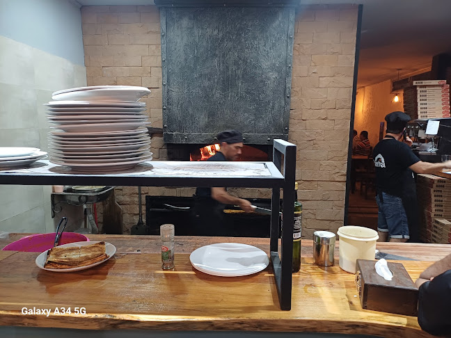 Pizzería Rústica - Gastronomía y hostelería