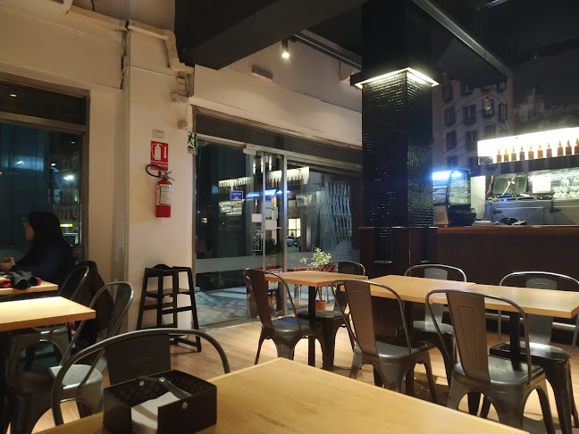 Praga Restaurant y Café