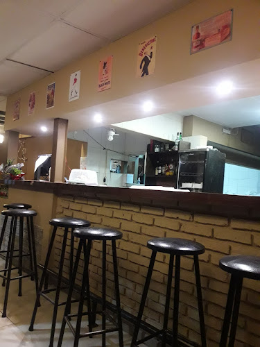 Opinii despre PIZZERÍA EL MAGO Y ROTISERIA în Barros Blancos - Gastronomía y hostelería