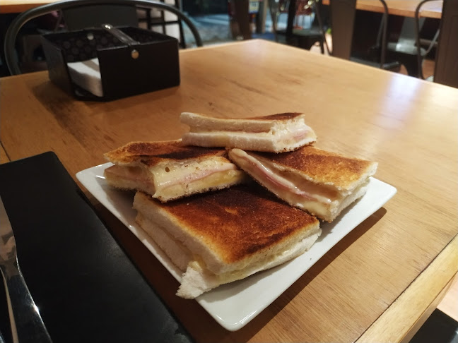 Praga Restaurant y Café