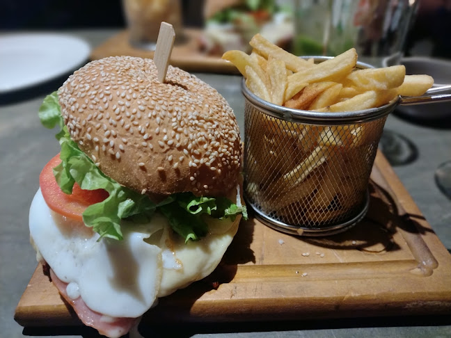 Opinii despre Moderno Bar în Montevideo - Gastronomía y hostelería