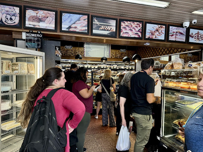 Opinii despre Biarritz, Panadería y Confitería Biarritz în Montevideo - Gastronomía y hostelería