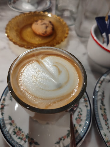 Comentarii opinii despre Albertine