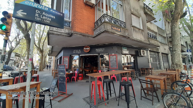 Brecha Bar y Cafe