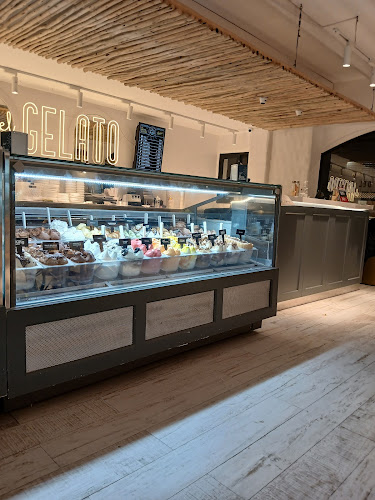 Av. Juan Gorlero S/N, 20000 Punta del Este, Departamento de Maldonado