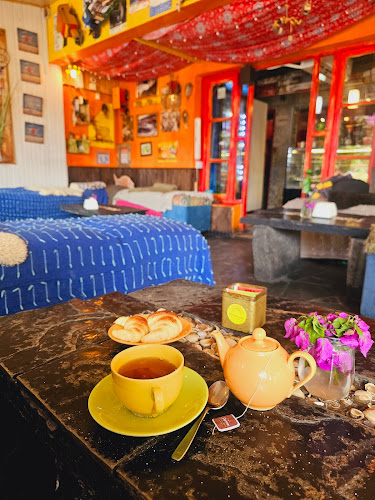 Medialunas Calentitas - La Barra