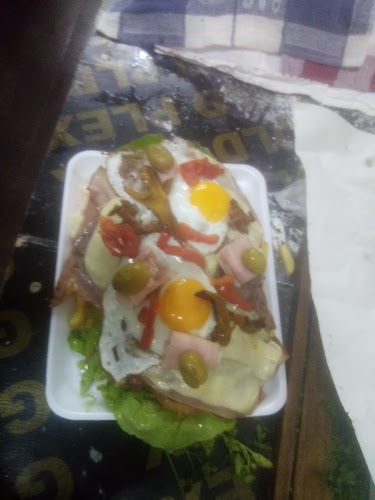 Pizzería, bar y parrillada "EL ROBLE"