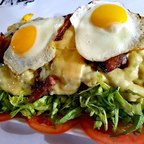 Casi La Esquina - Tacuarembó