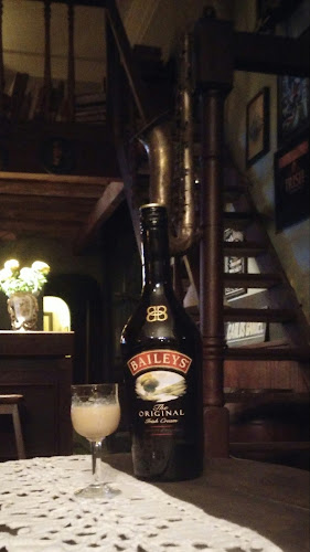 Mc NEILL Salón de Té - Gastronomía y hostelería