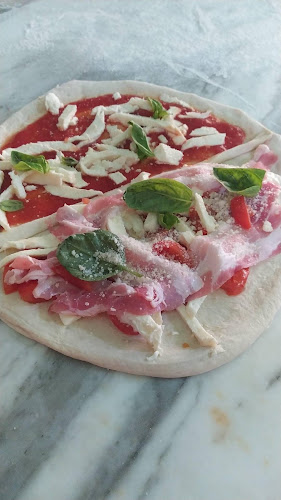 Virgilio's Pizza - Gastronomía y hostelería