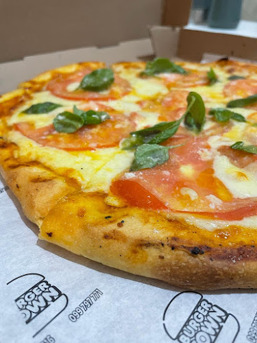 Burger Town - Mercedes